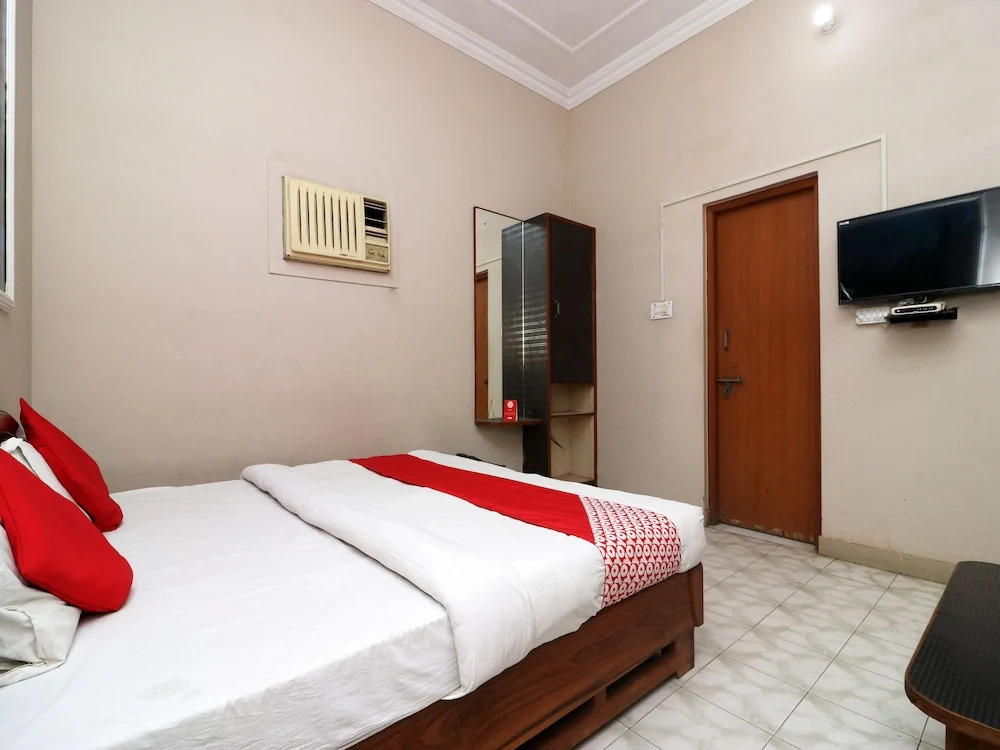 OYO 23721 Bd Guest House