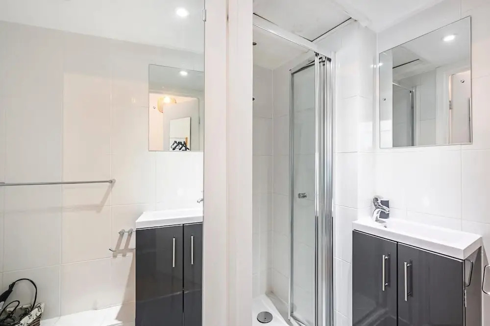 Stunning Oxford Street Apartments