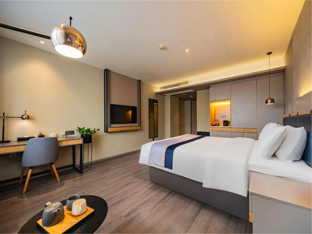 Homeinn Selected Hotel (Chengdu Panda Base Zoo Subway Station)