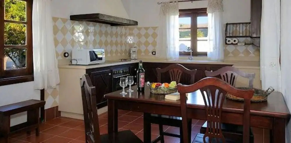 Villa - 2 Bedrooms with Pool and WiFi - 106086