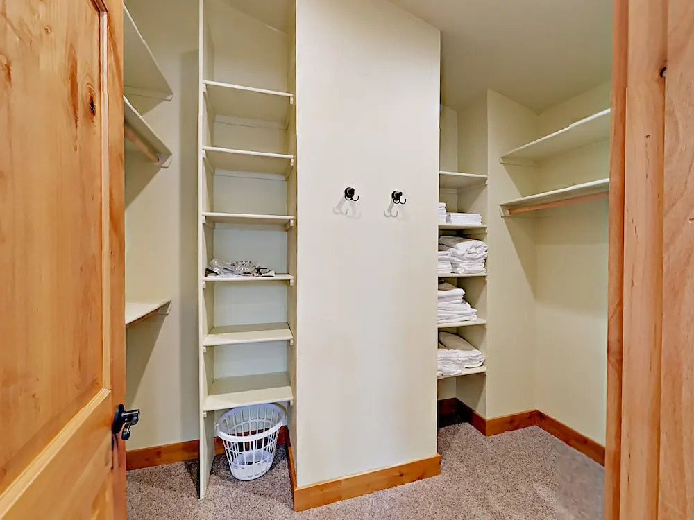 1573 Cree St Home
