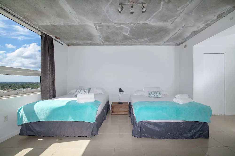 Miami World Rental - Midtown 1106