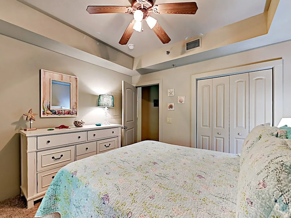 20050 East Oak Rd Condo Unit 1108