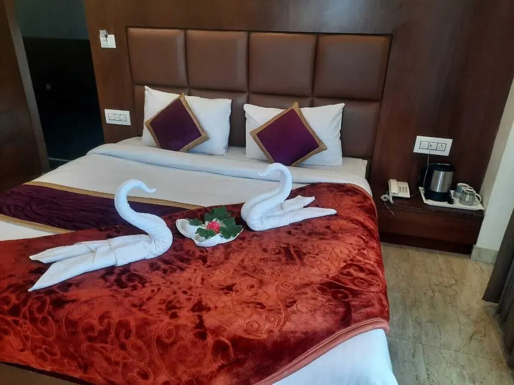 Hotel Crosswinds West