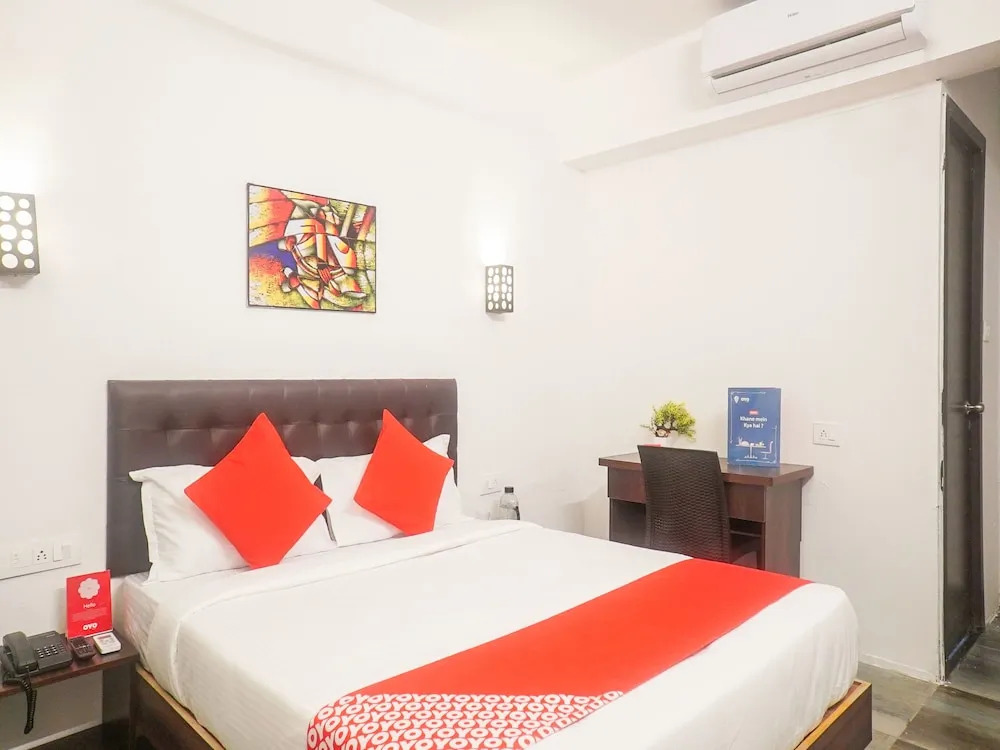 OYO 13304 Divine Destination