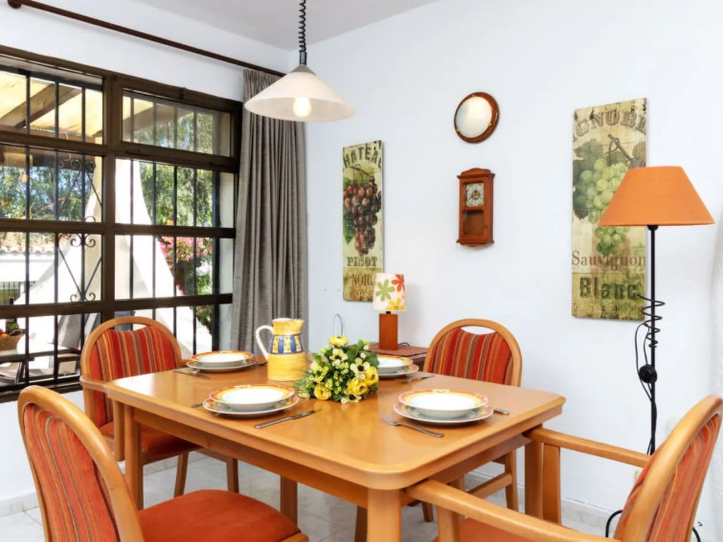 Las Buganvillas 14544