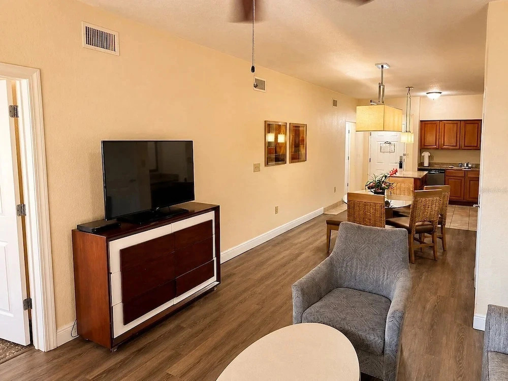 Apt Resort 3br, Sleeps 10 Disney 10 min