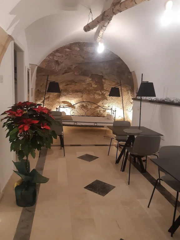 IBLA ROOMS