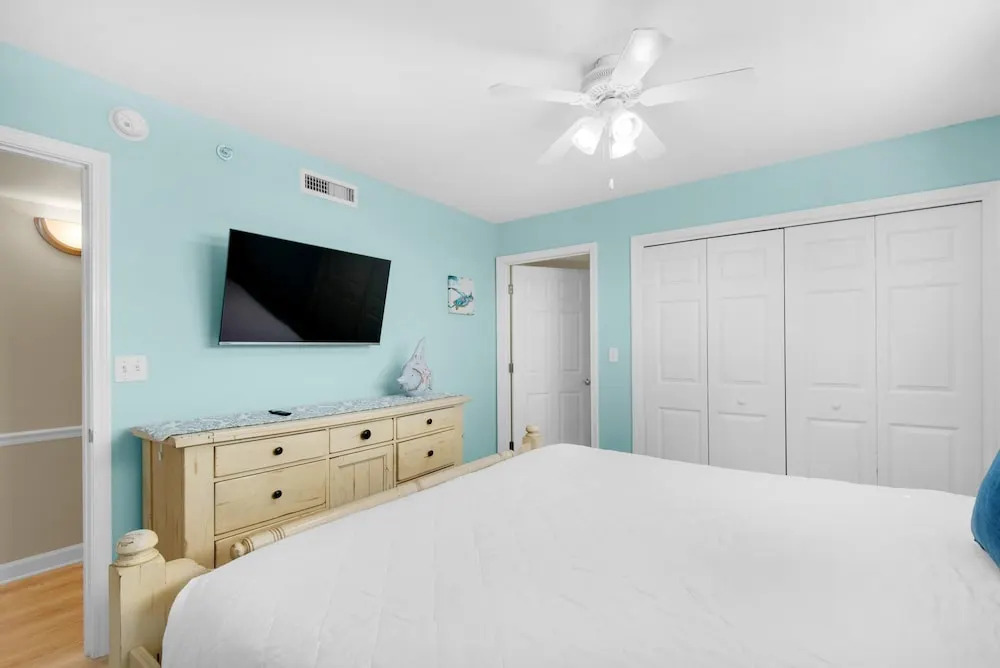 Pelican Isle 301