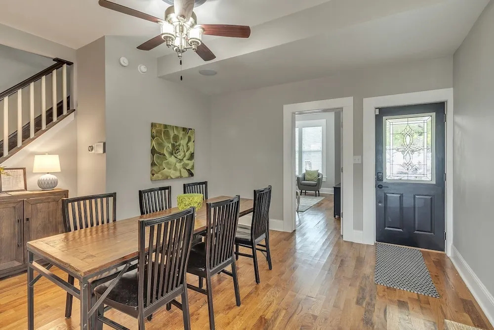 Recently Renovated Home In The Heart Of Bellevue! 2 Bedroom Home by RedAwning