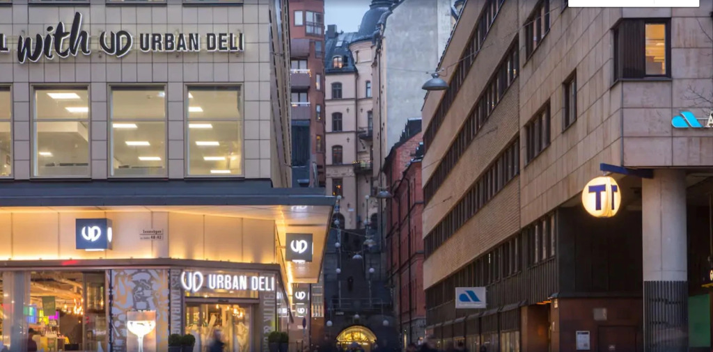 Hotel With Urban Deli