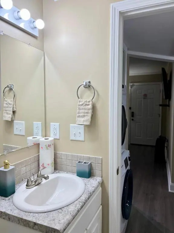 Trinity One Apartments - Country Luxury