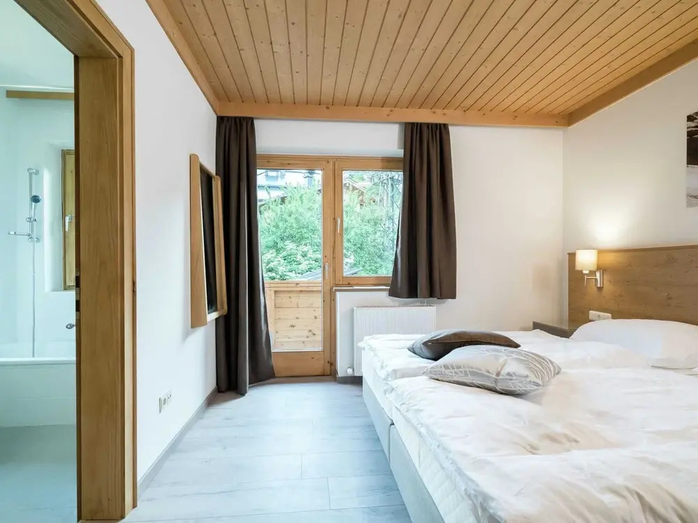 Large Luxury Chalet near Ski Area Zillerarena Königsleiten