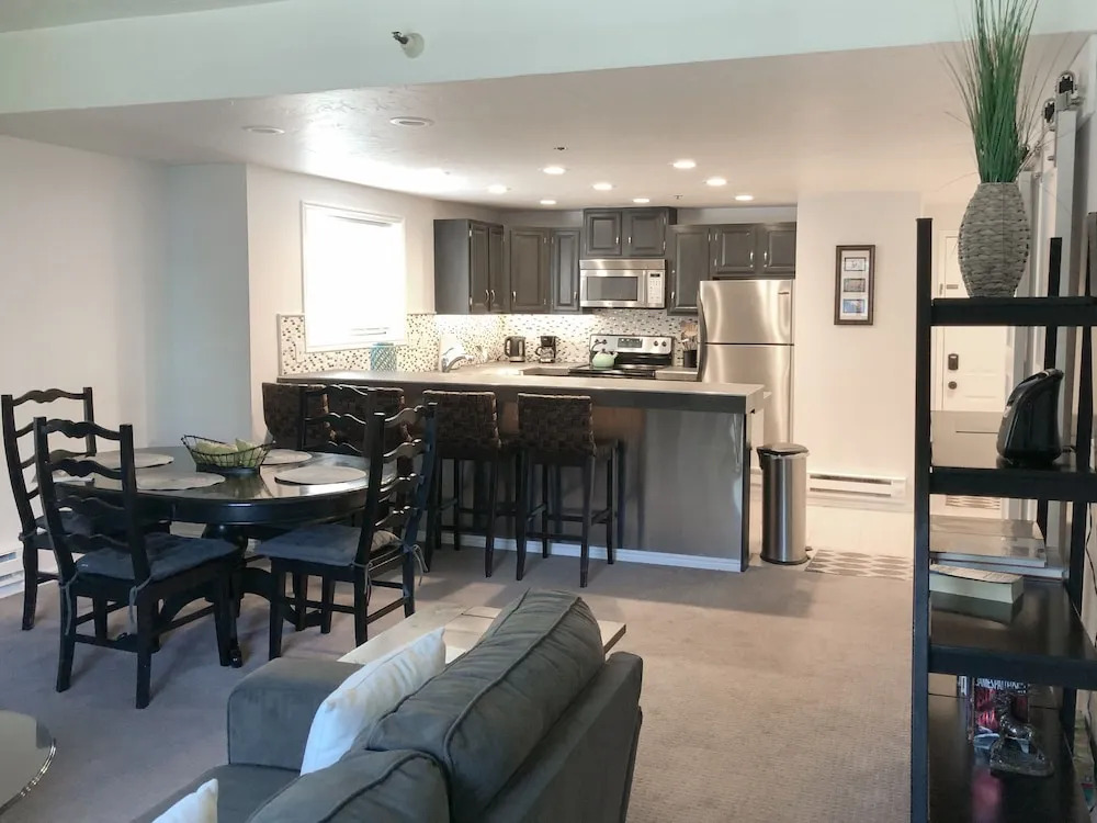 Steps from Park City Mountain Resort! by RedAwning