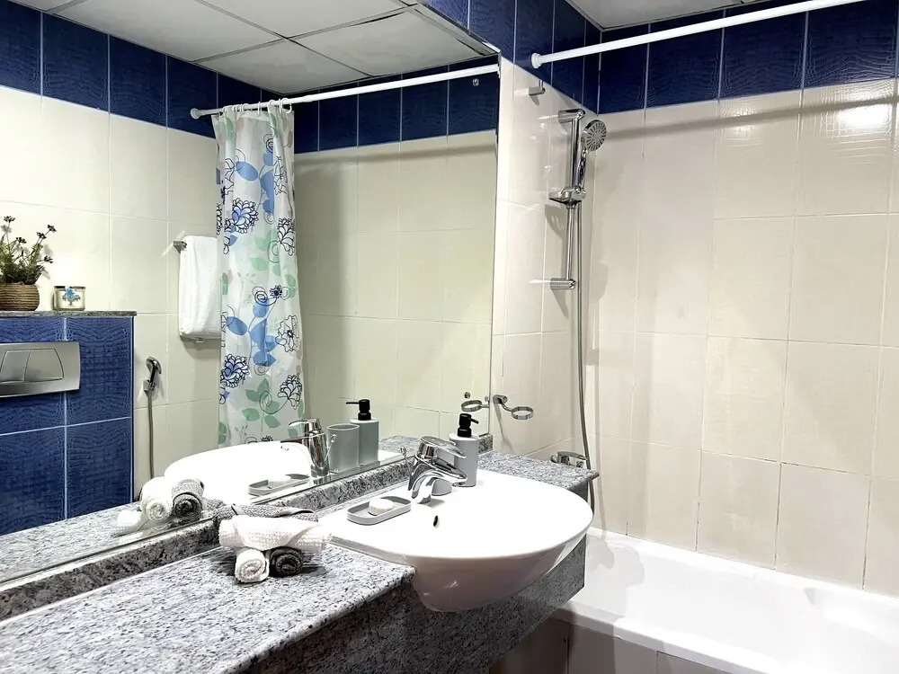 SuperHost - Splendid Apartment With 2 Balconies Near The Metro