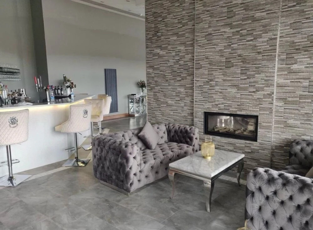 Rivendale 8 & Hot Tub 2 Bed