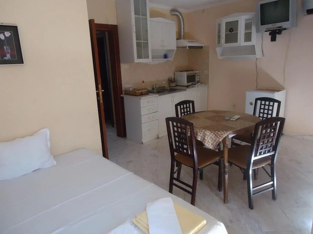 Thomas Palace Apartments