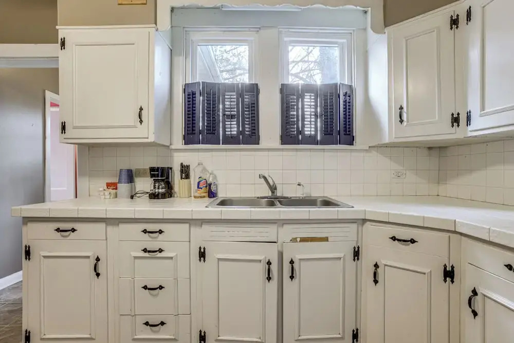 Near University Ave! Pet-friendly 3BR w/ Foosball!