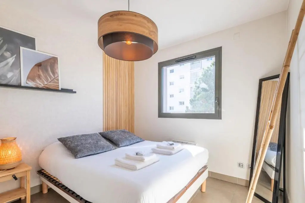 Apartment for 2 600 meters from the lake