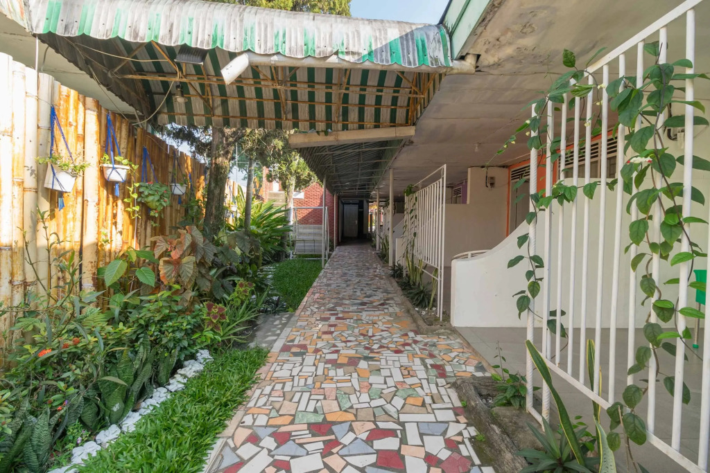 RedDoorz Syariah near Jalan Asahan Pematang Siantar