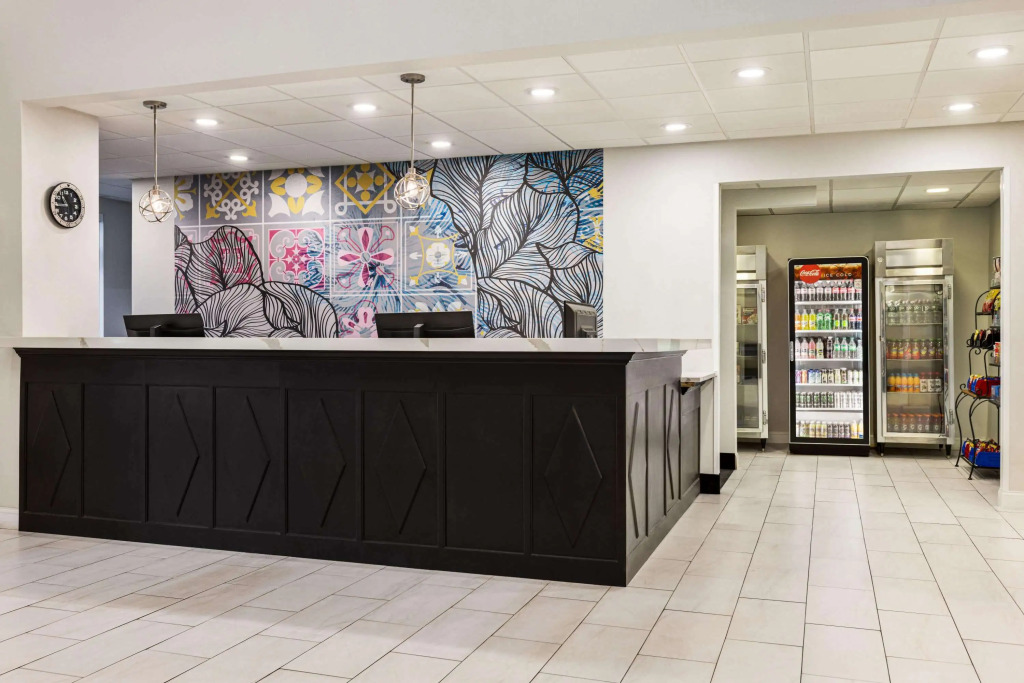 La Quinta by Wyndham Mt. Laurel - Philadelphia