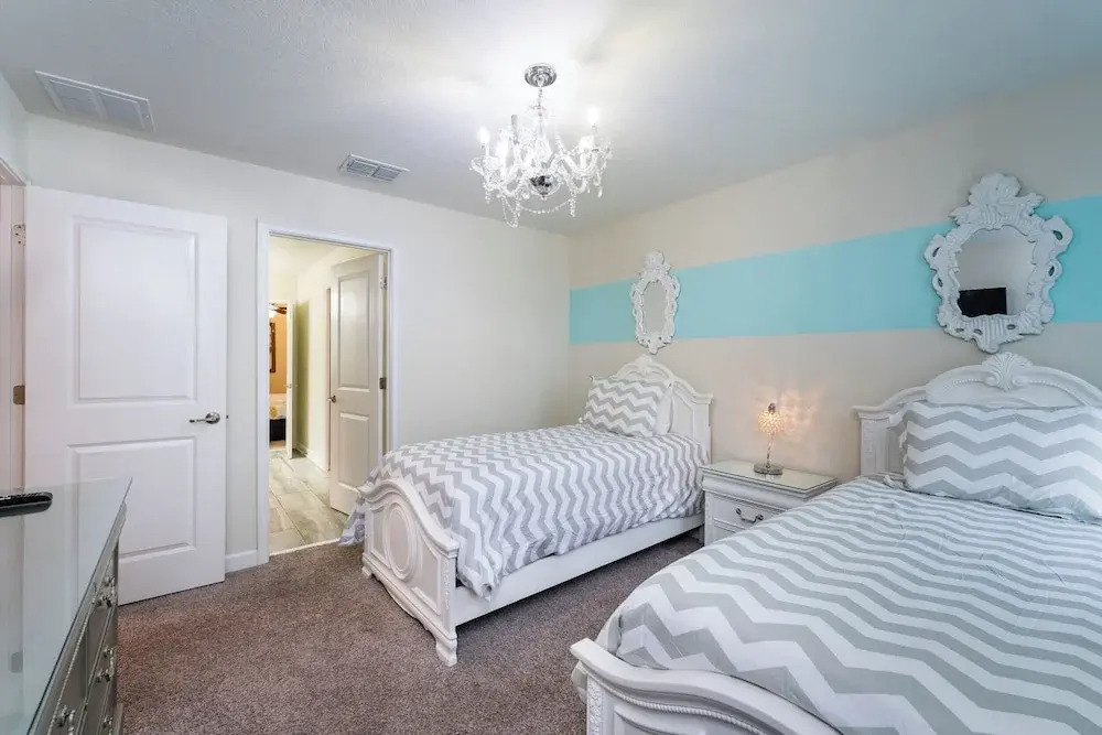 9BR Villa Home Theater Pool Sleeps 16