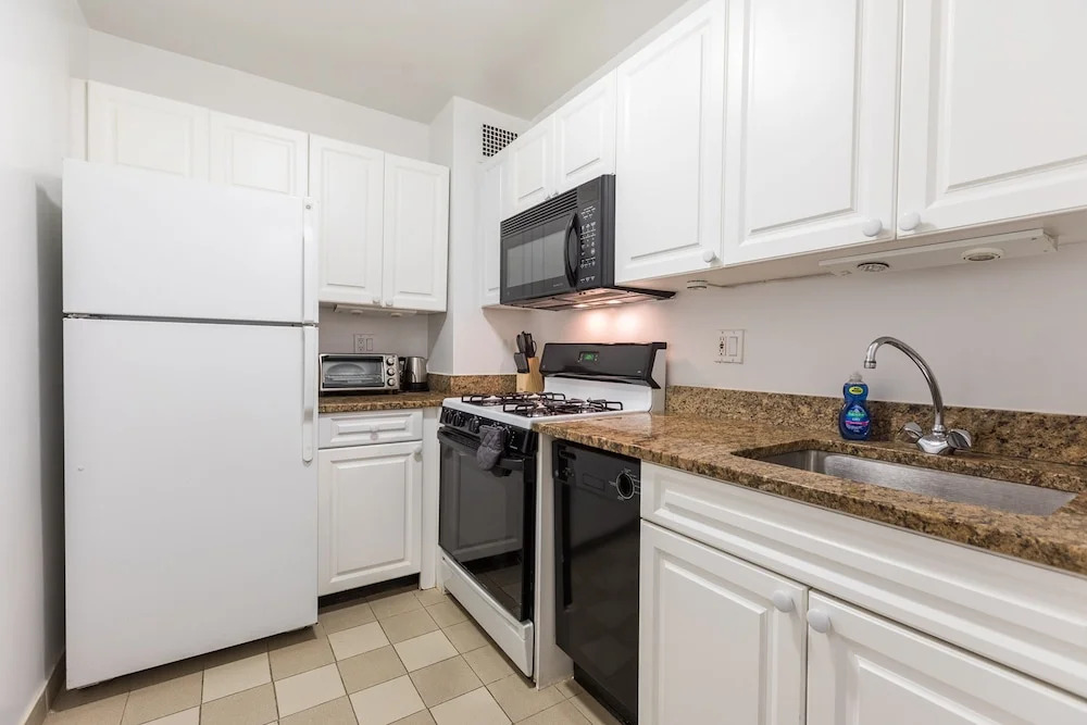 2 Bed Apt Ideally Located in UES of Manhattan