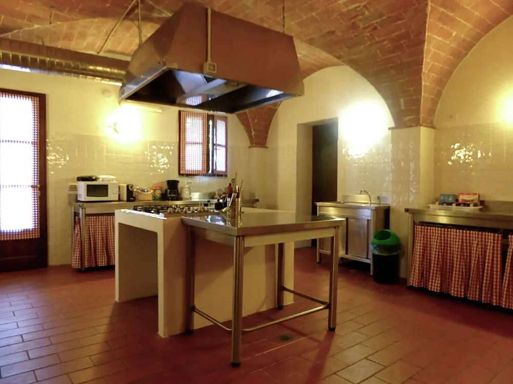 Beautiful Villa in Lari, with swimming pool