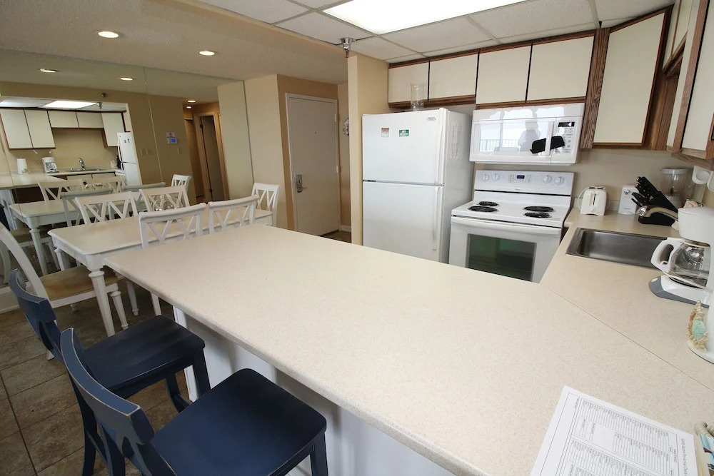 Sandy Square 104