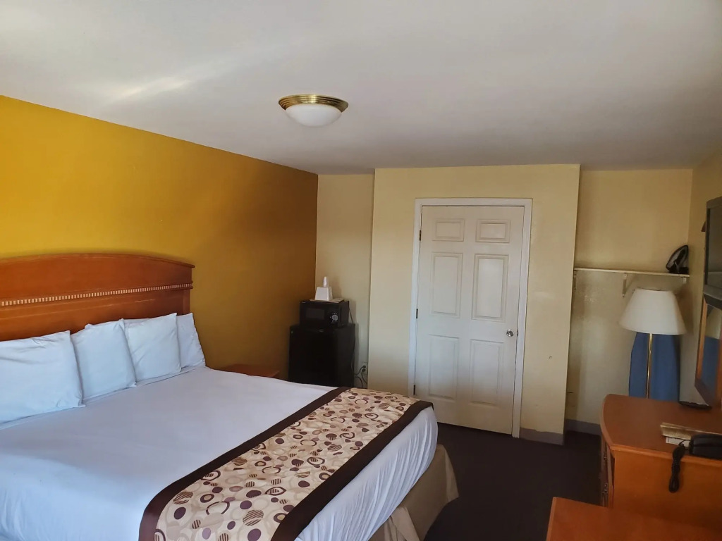 Americas Best Value Inn Frost Bank Center