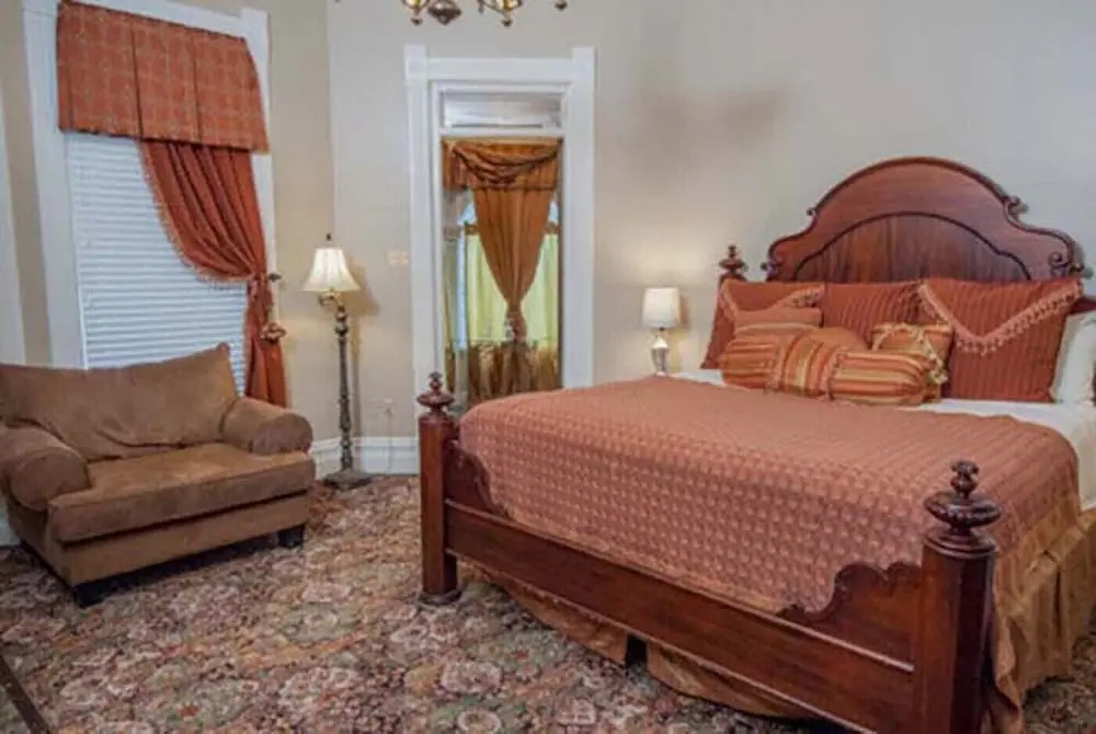 The Anniversary Inn - South Temple