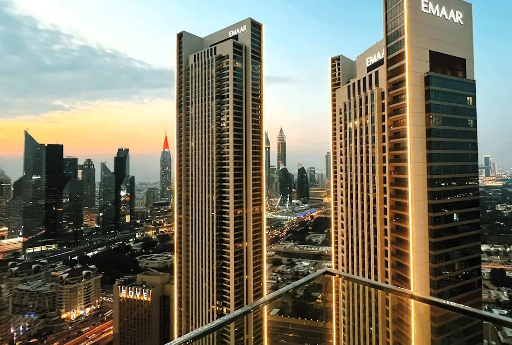 Premium 2BR Downtown Apt w Dubai Mall Access