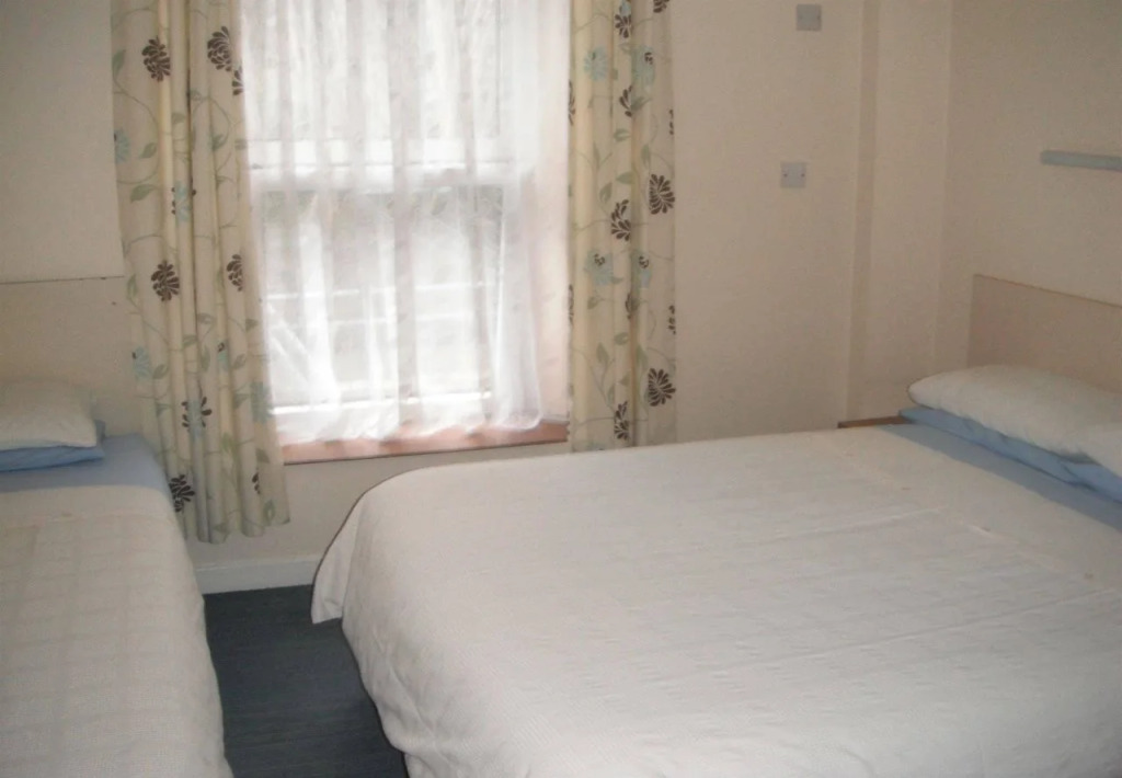 Clon Ross Guesthouse