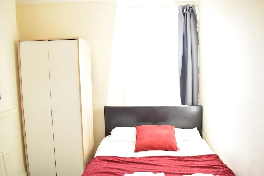 2 Bedroom Flat In Central London