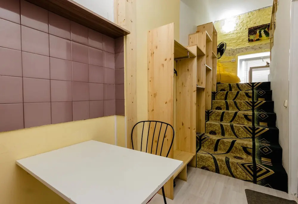 Studio apartment on 13 Liniya