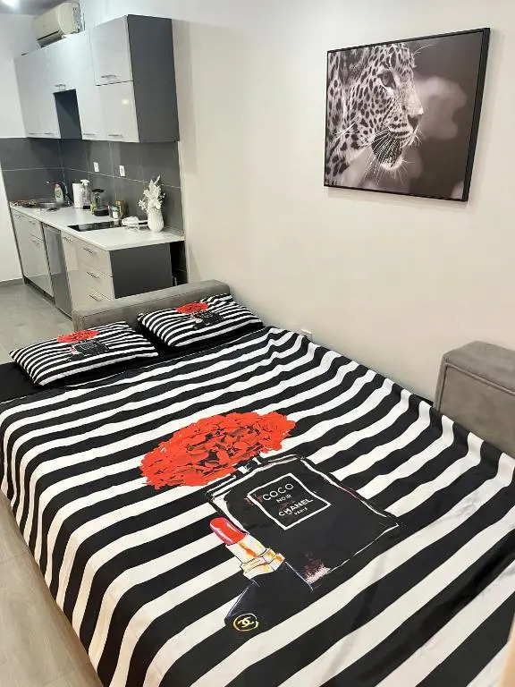 Apartment Diamond -modern and lovely seaside studio apartment