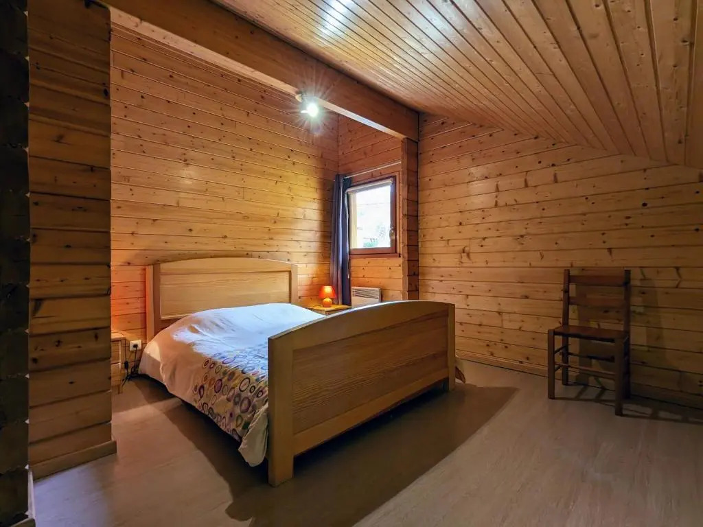 Chalet chaleureux avec terrasse, proche forêt et sentier, à 15 km des stations de ski de Gérardmer - FR-1-589-247