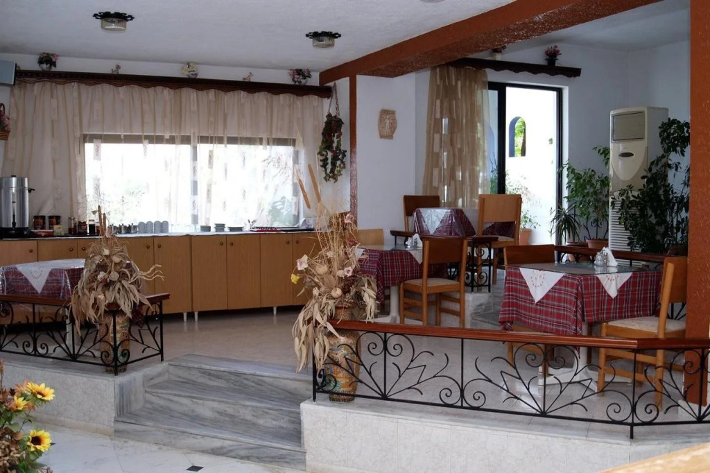 Rosmari Hotel