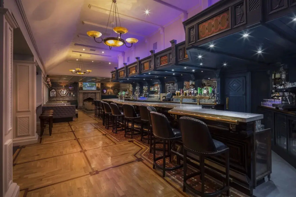 Treacys Oakwood Hotel, Shannon