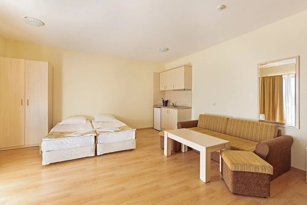 Serena Residence Aparthotel