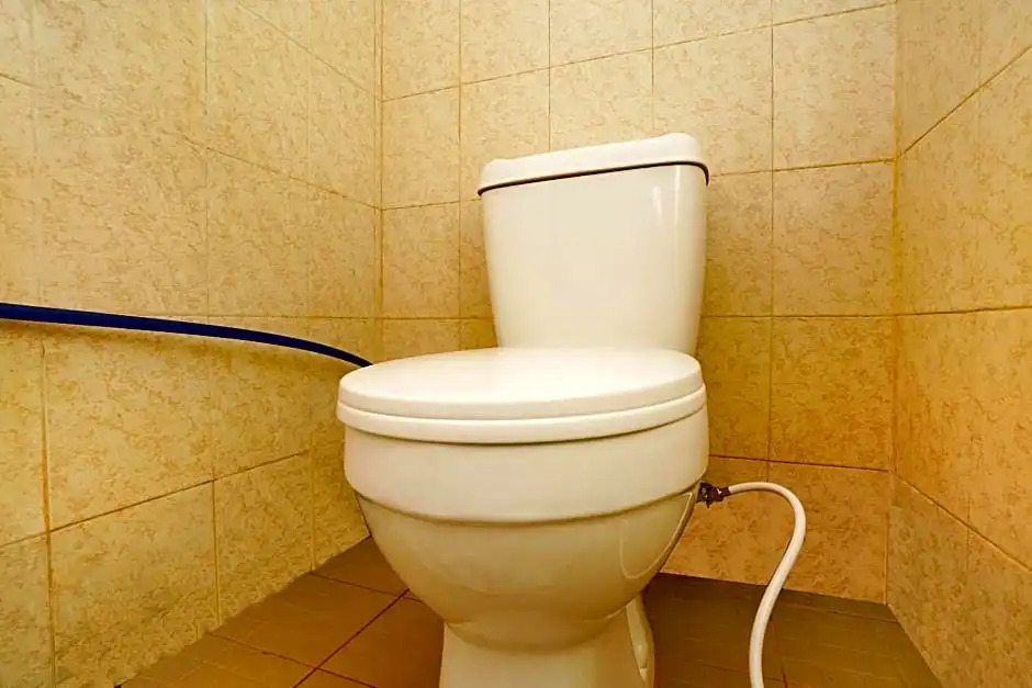 OYO Life 2905 Kost Semampir Tengah Near RSU Premier Surabaya Kota Surabaya