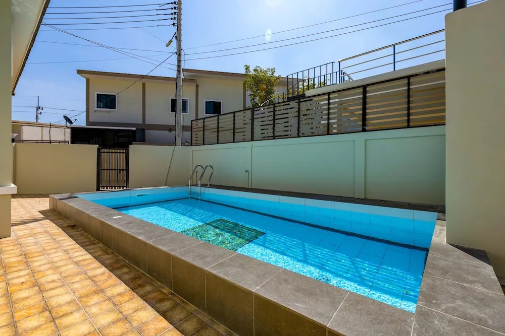 Cozy 3 Bedroom Pool Villa C883