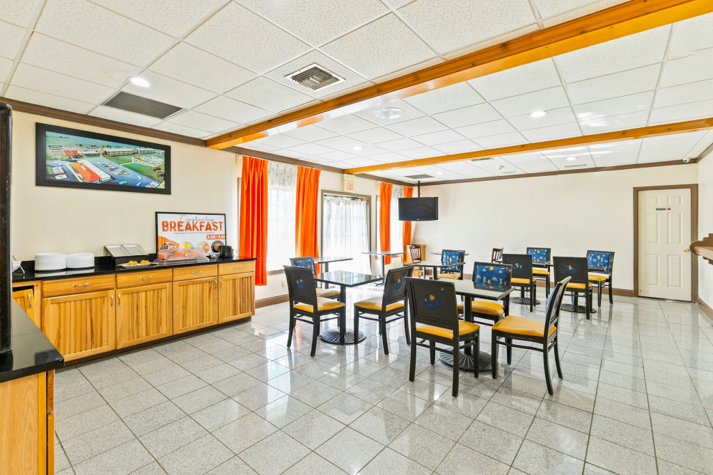 Howard Johnson by Wyndham Hattiesburg