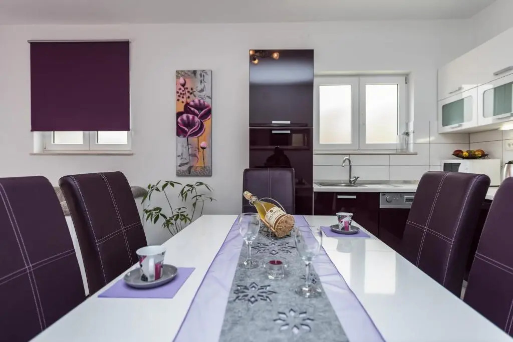 Kristina Apartments