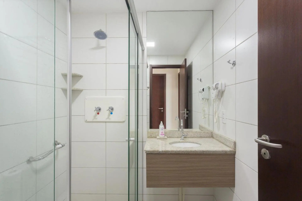Luxuoso Flat de 2 qts ao lado do CASV e do Riomar