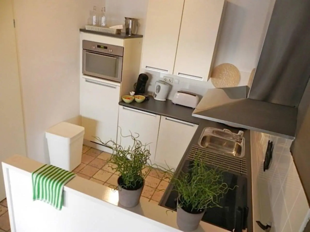 Amazing Apartment on 38th floor 767