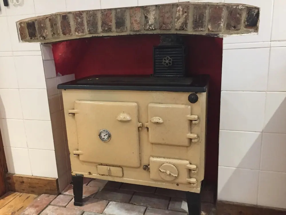 2 Bedroom Central Brighton Apartment