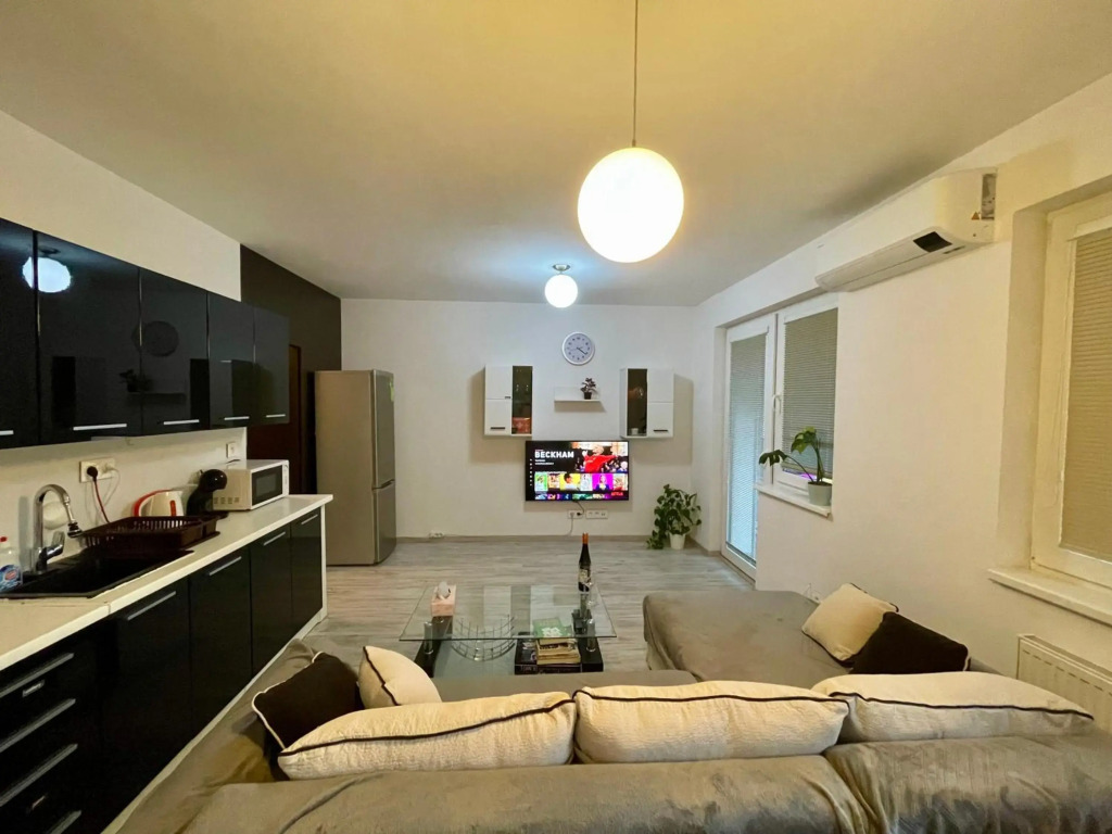 Apartment Rosnička with King Bed, Balcony, Free Parking