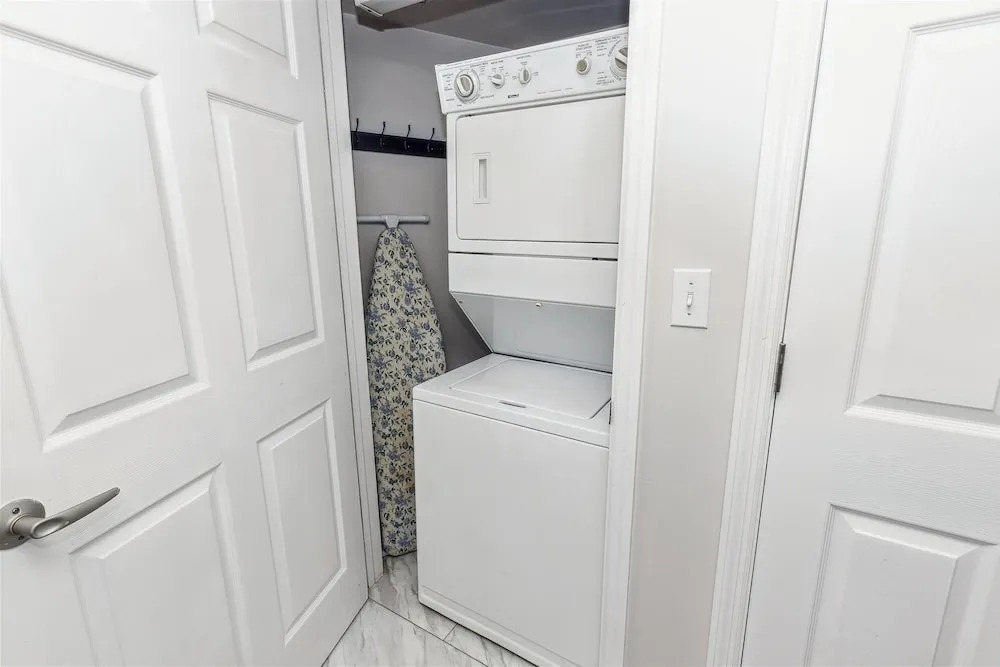 Seacrest 411 2 Bedroom Condo by RedAwning