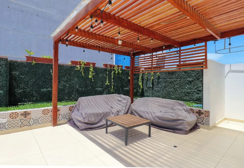w Deluxe 1BR Duplex in the Heart of Barranco